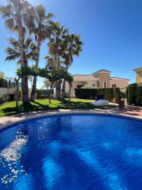 Impresionante villa PISCINA JARDÍN ALTAONA GOLF